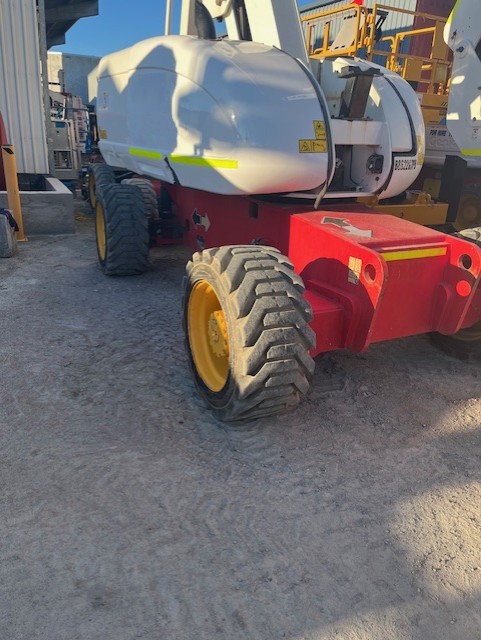 Sold - Articulated Boom Lift - View 3